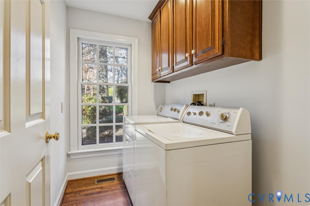 82 Governor Berkeley Road Williamsburg, VA 23185 - Photo 23 of 50 a utility room with dryer and washer