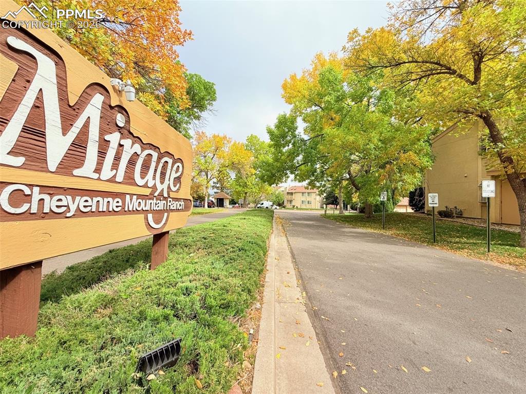 840 Tenderfoot Hill Road, Unit 201 Colorado Springs, CO 80906 - Photo 2 of 29