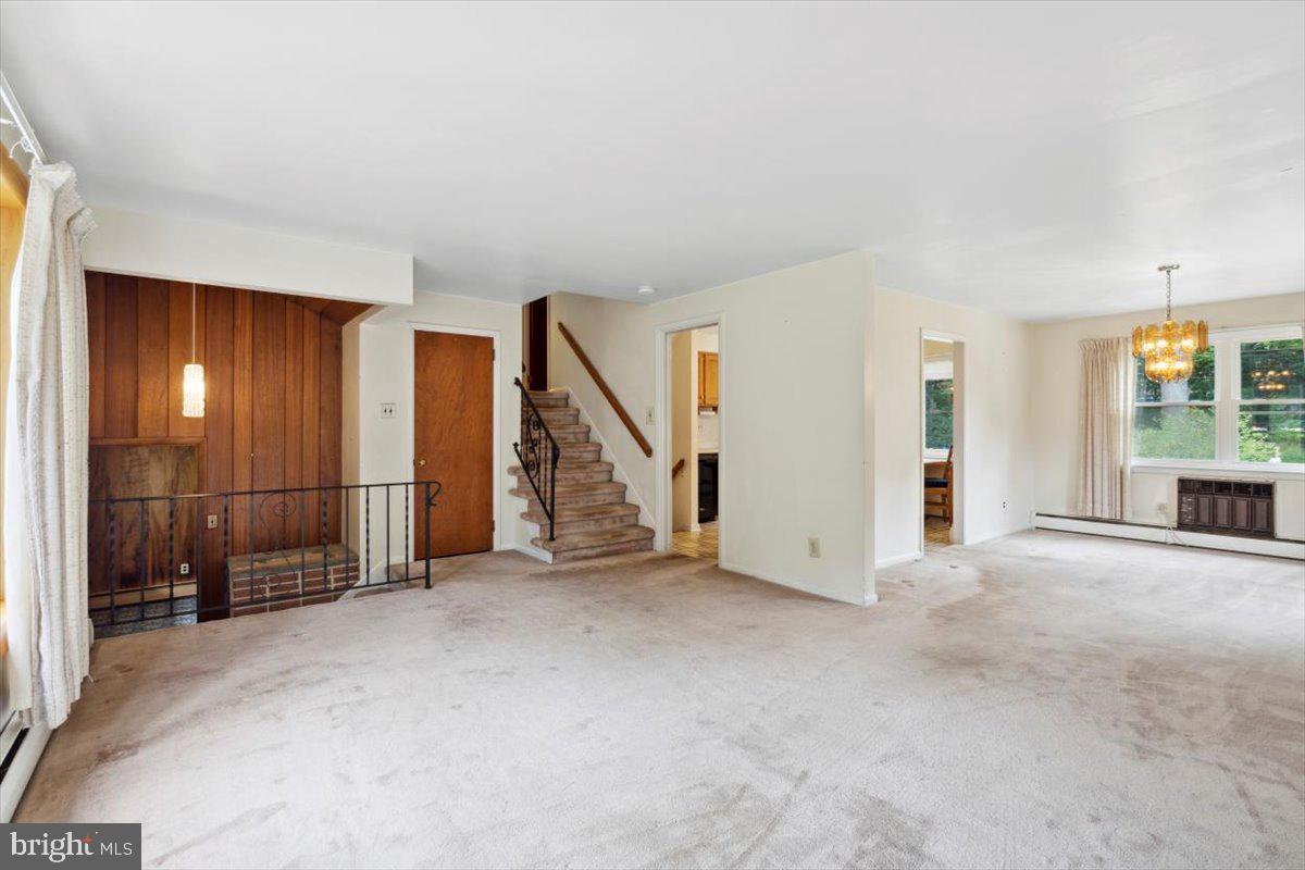 13 Chetwynd Road Paoli, PA 19301 - Photo 3 of 15 Living Room