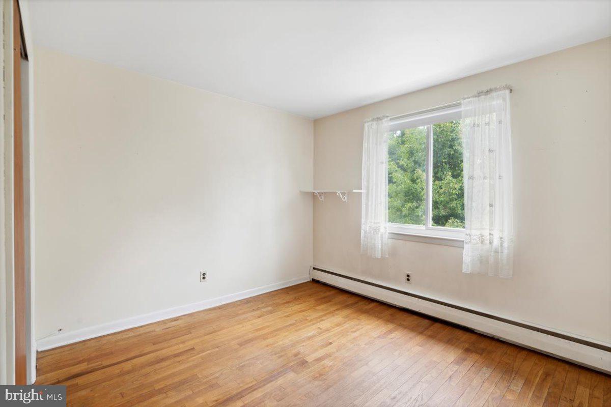 13 Chetwynd Road Paoli, PA 19301 - Photo 7 of 15 Third Bedroom