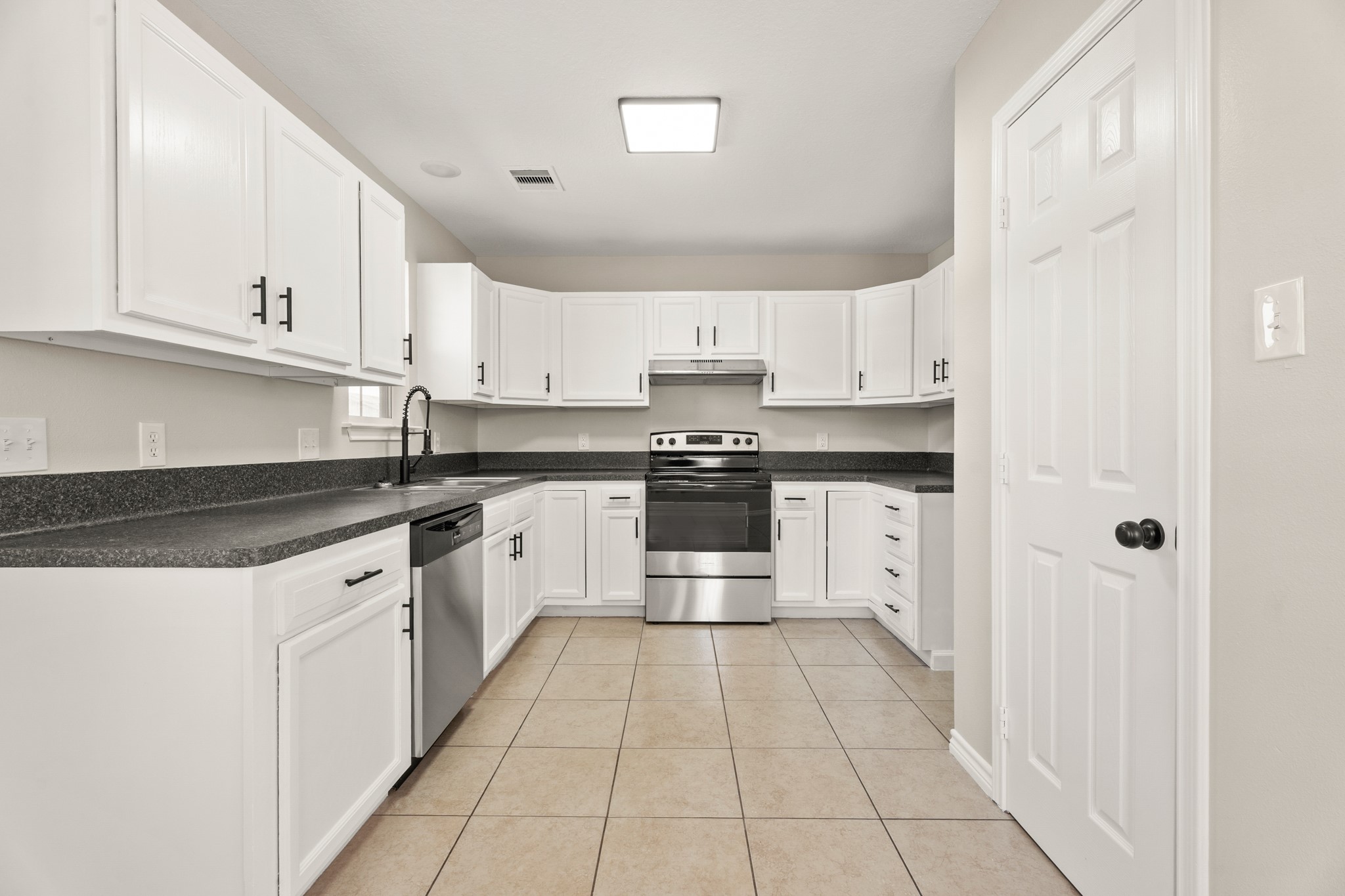 3003 Florida Street Dickinson, TX 77539 - Photo 5 of 18