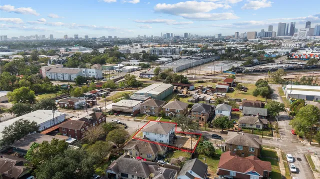 $1,300 | 3901 Dallas Street, Unit B, Houston, TX 77023