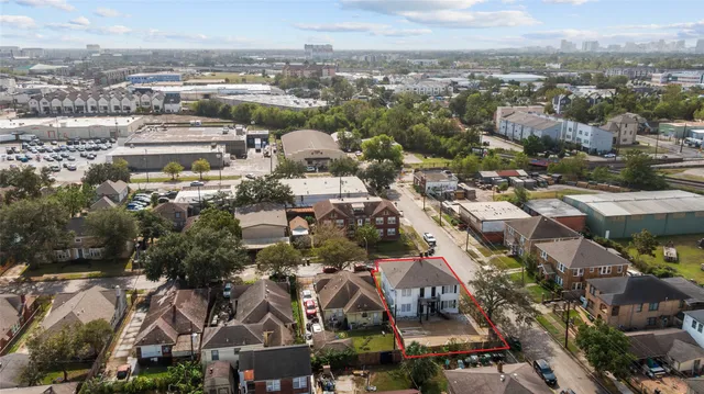 $1,300 | 3901 Dallas Street, Unit B, Houston, TX 77023