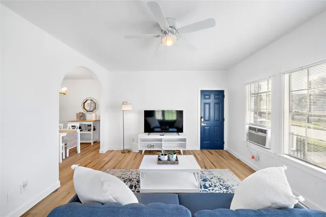 $1,300 | 3901 Dallas Street, Unit B, Houston, TX 77023