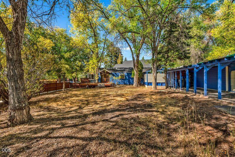 320 Northwest Riverside Boulevard Bend, OR 97703 - Photo 8 of 19 Gallery Image 8