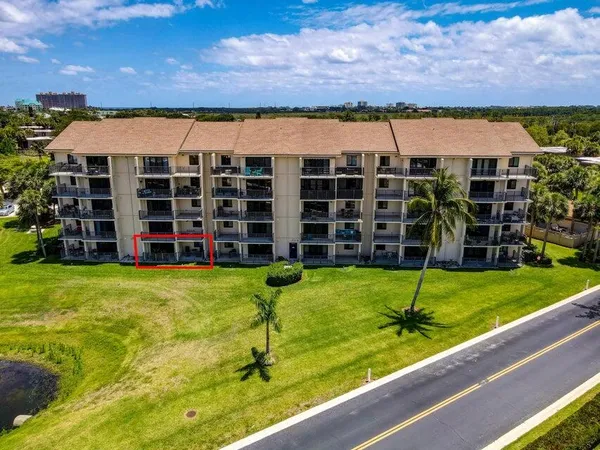 $599,000 | 901 Seafarer Circle, Unit 105, Jupiter, FL 33477