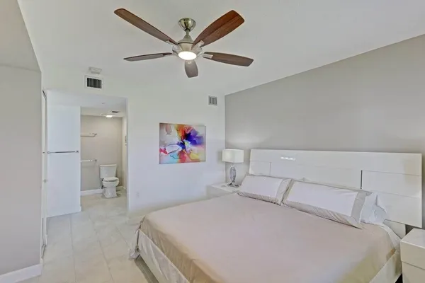 $599,000 | 901 Seafarer Circle, Unit 105, Jupiter, FL 33477