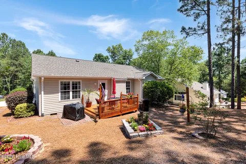 $360,000 | 315 Sandhills Circle, Pinehurst, NC 28374