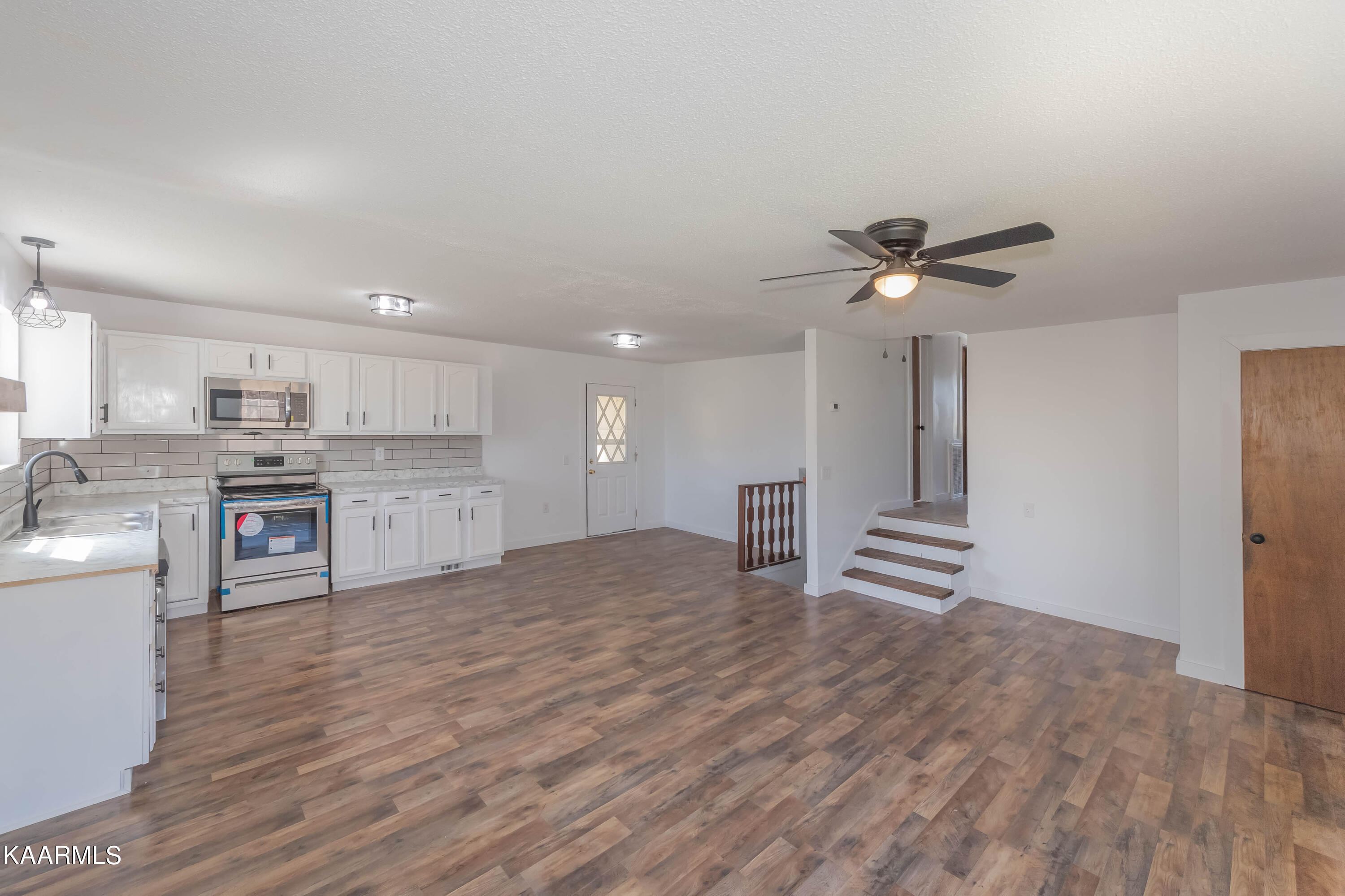 6403 Maloneyville Road Corryton, TN 37721 - Photo 3 of 26 DSC_2566-Edit