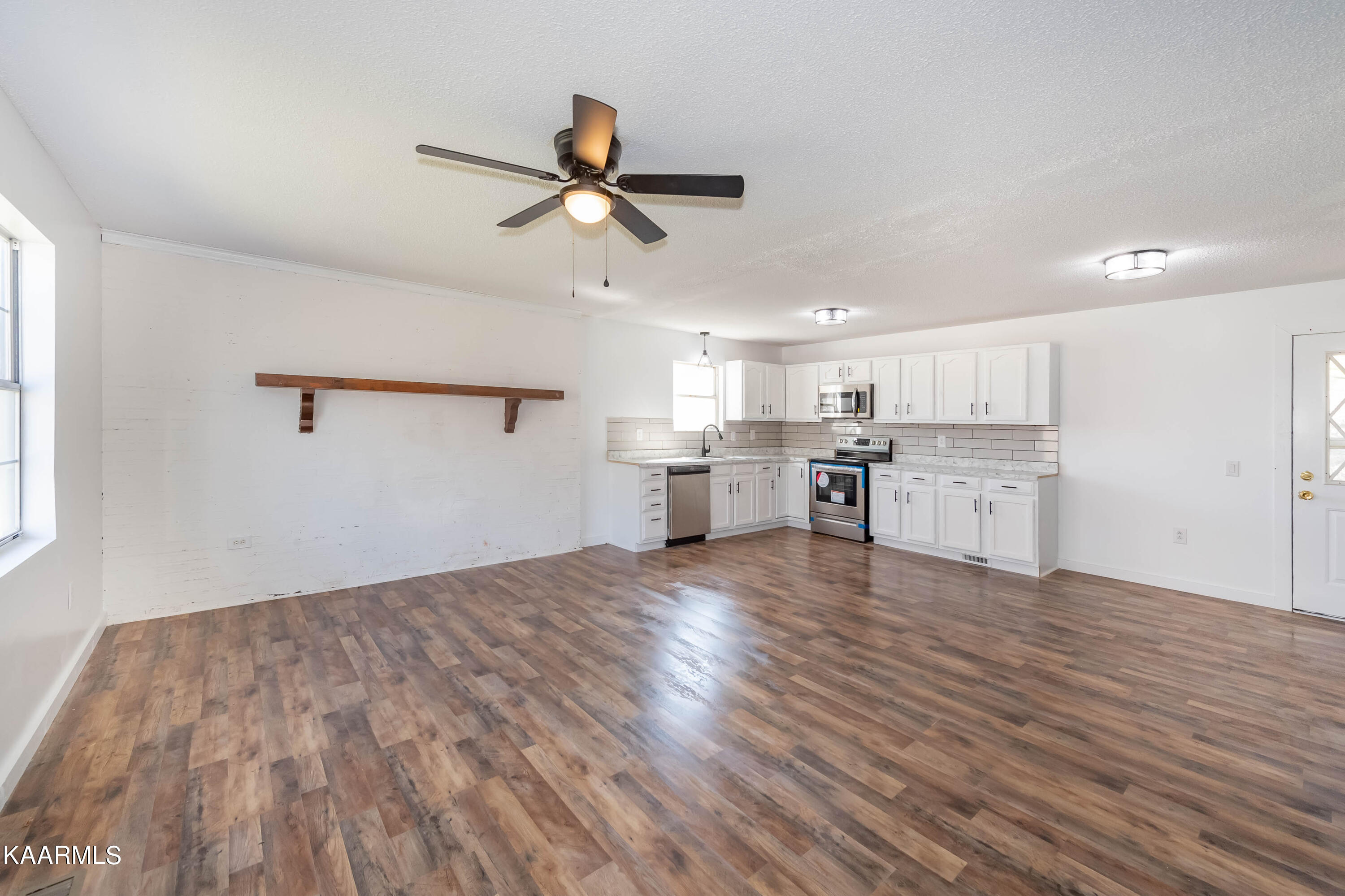 6403 Maloneyville Road Corryton, TN 37721 - Photo 6 of 26 DSC_2565-Edit