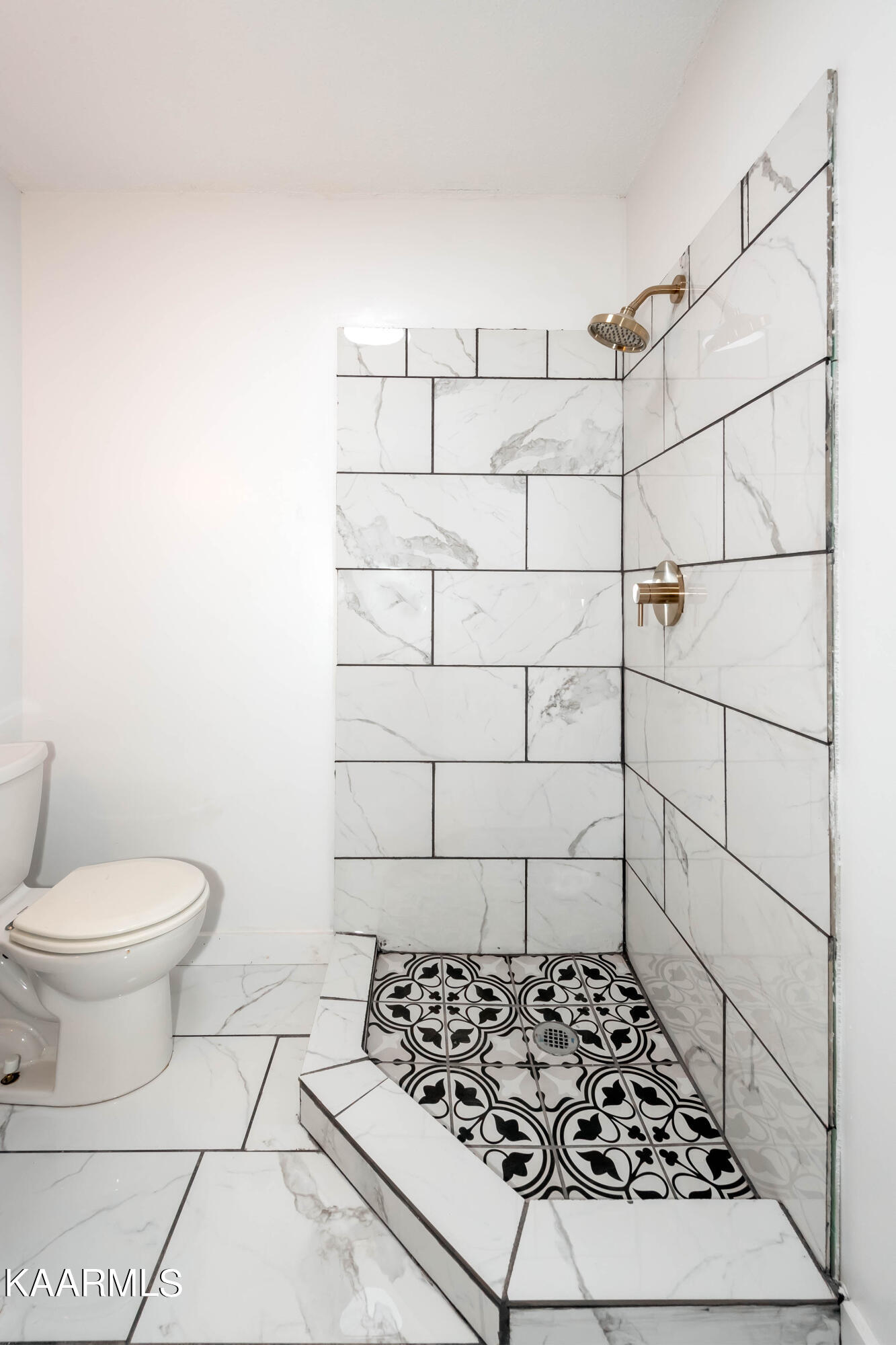 6403 Maloneyville Road Corryton, TN 37721 - Photo 8 of 26 DSC_2557-Edit