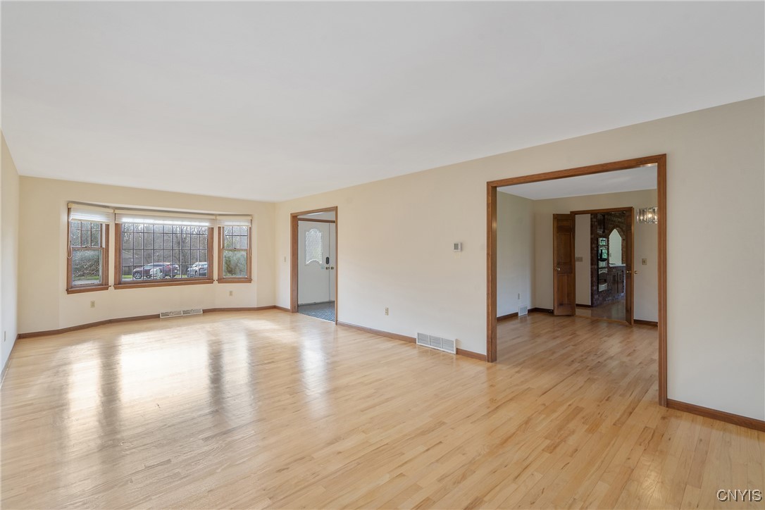 7262 Wren Circle Manlius, NY 13066 - Photo 6 of 40