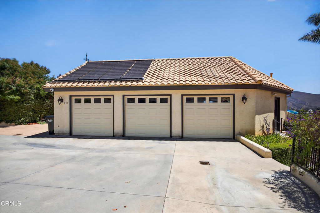 535 Ridgecrest Drive Santa Paula, CA 93060 - Photo 3 of 73