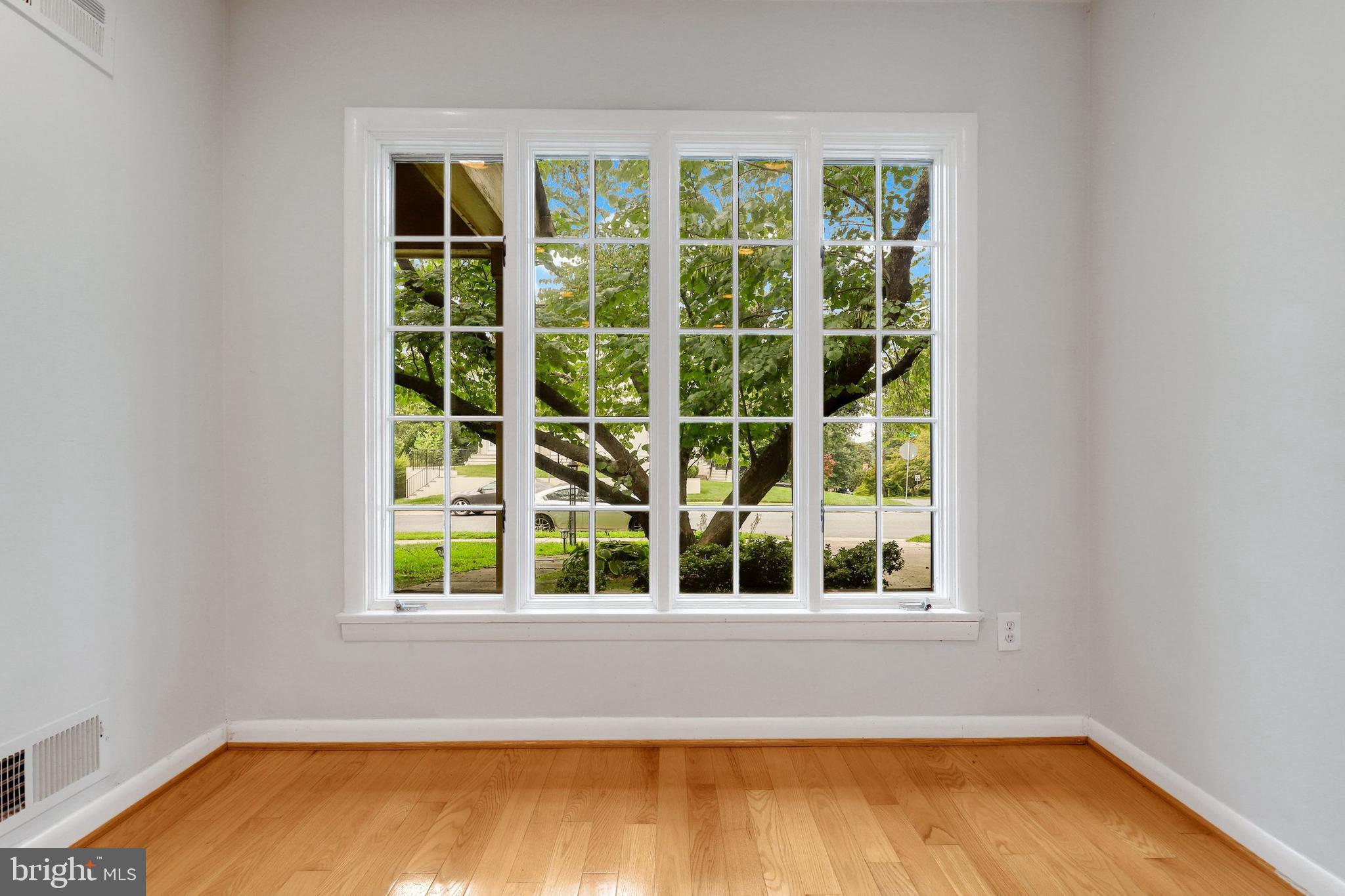 5803 Ogden Road Bethesda, MD 20816 - Photo 16 of 51