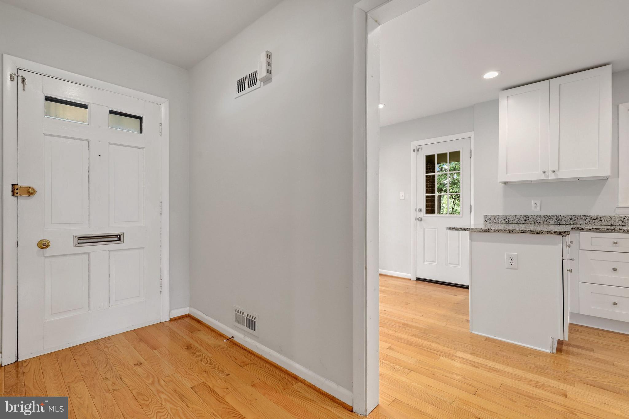 5803 Ogden Road Bethesda, MD 20816 - Photo 17 of 51