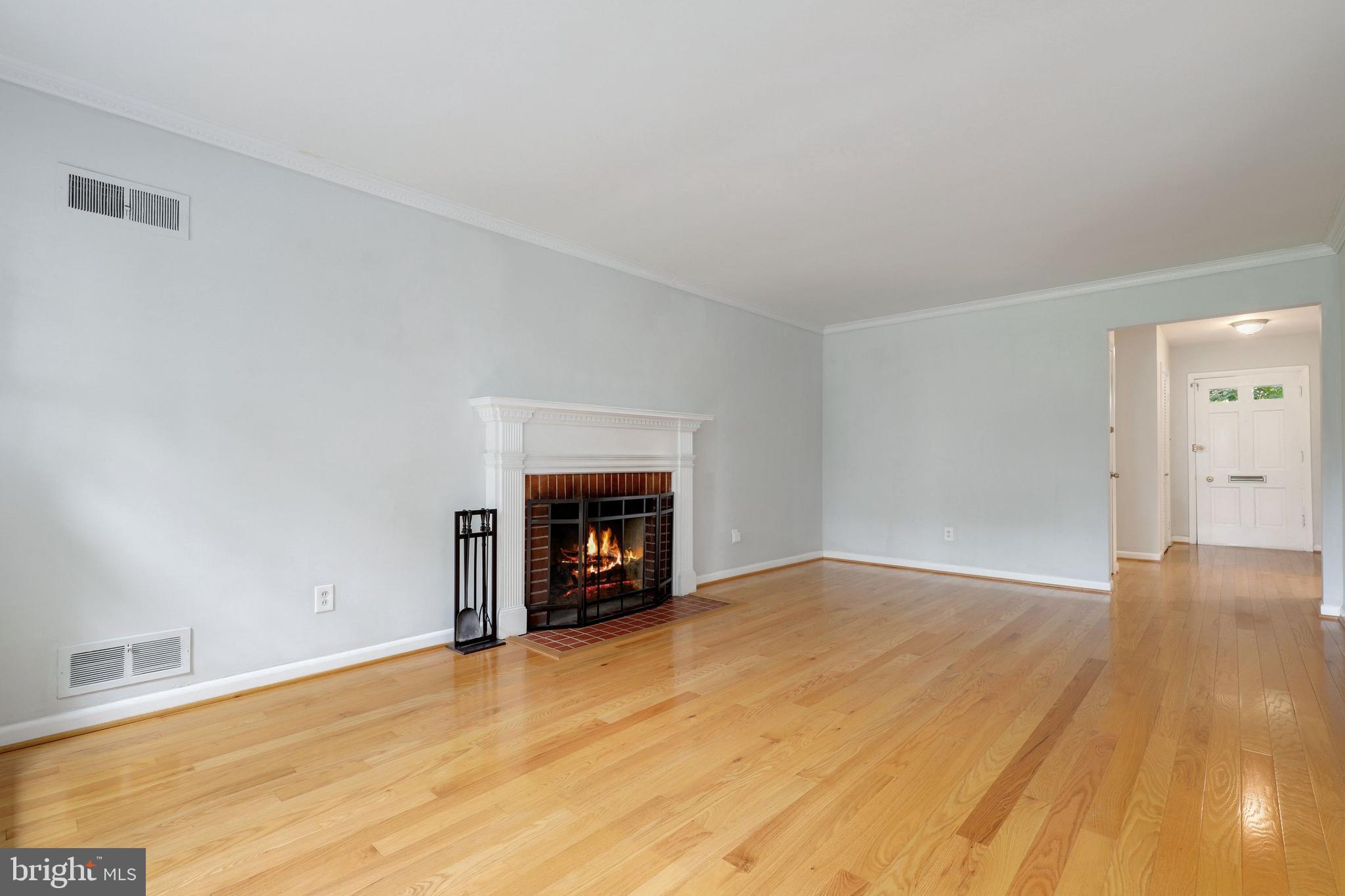 5803 Ogden Road Bethesda, MD 20816 - Photo 5 of 51