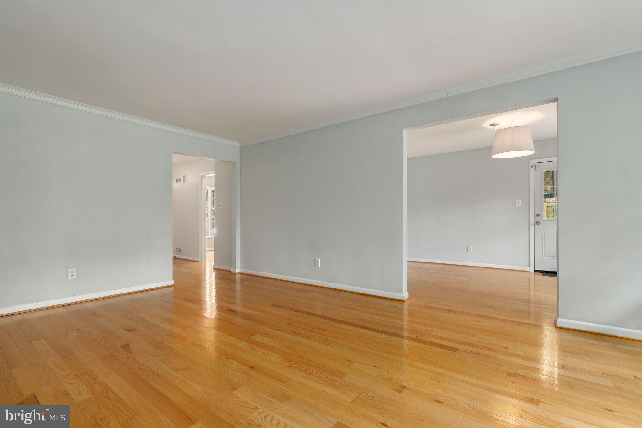 5803 Ogden Road Bethesda, MD 20816 - Photo 7 of 51