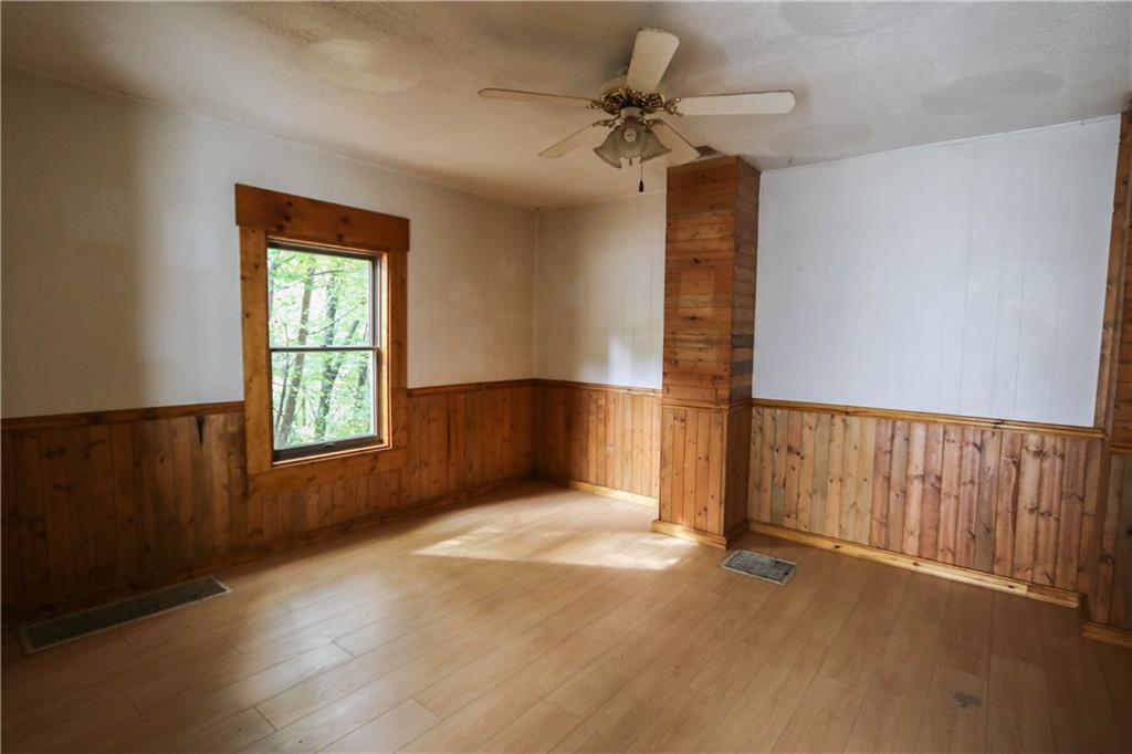 117 Chicora Road Butler, PA 16001 - Photo 4 of 18 Living Room