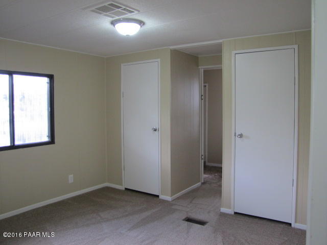 10249 Black Angus Road Dewey, AZ 86327 - Photo 13 of 39 Master bedroom