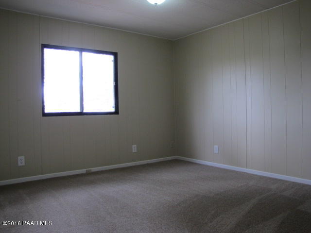 10249 Black Angus Road Dewey, AZ 86327 - Photo 14 of 39 Spare bedroom