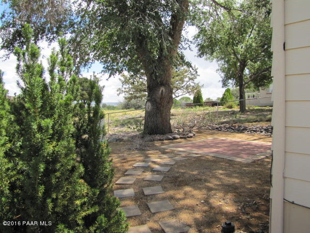10249 Black Angus Road Dewey, AZ 86327 - Photo 30 of 39 Back yard