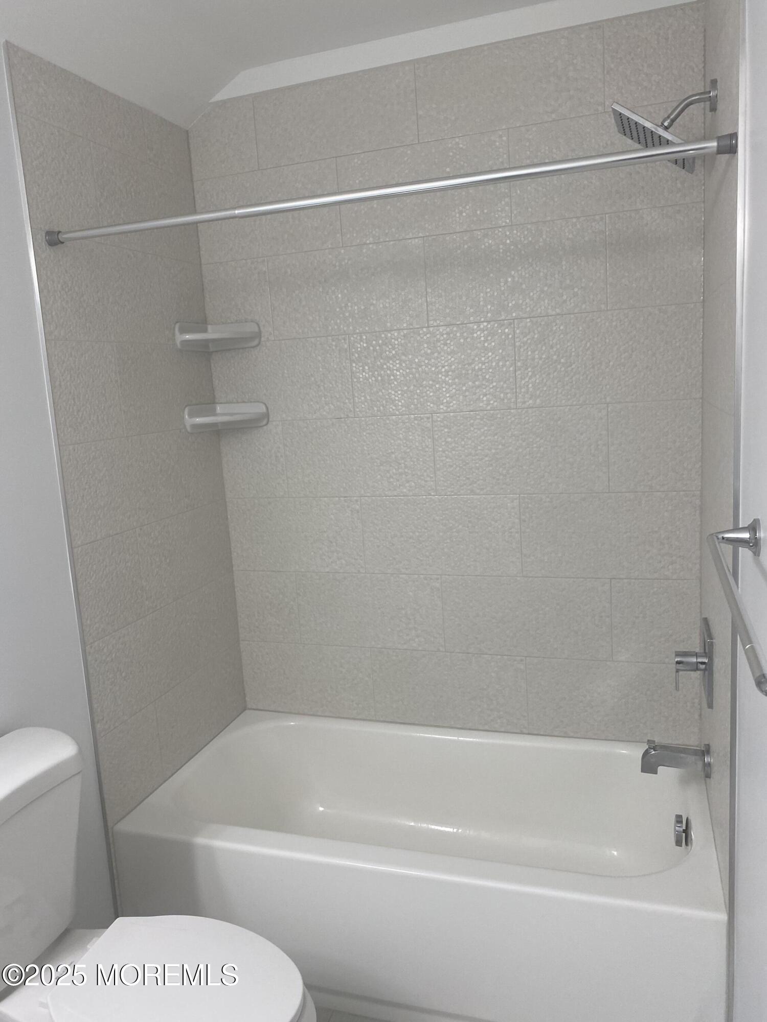 8 Ravine Drive, Unit B Matawan, NJ 07747 - Photo 12 of 21 FULL UPPER LEVEL BATHROOM