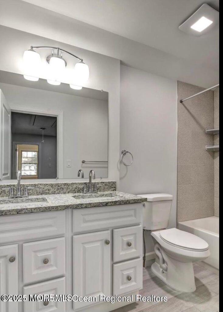 8 Ravine Drive, Unit B Matawan, NJ 07747 - Photo 13 of 21 MAIN BATH UPPER