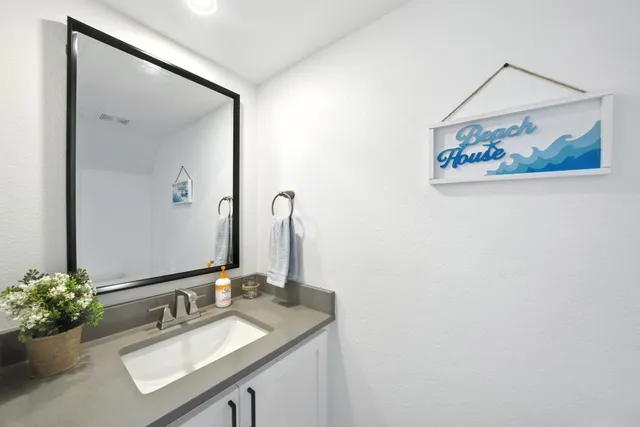 $330,000 | 512 Palmer Drive, Point Venture, TX 78645