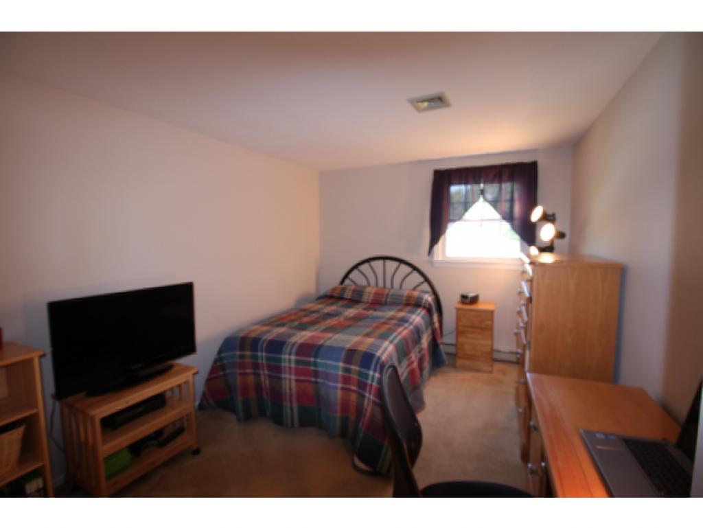 14 Nightingale Road Nashua, NH 03062 - Photo 19 of 20