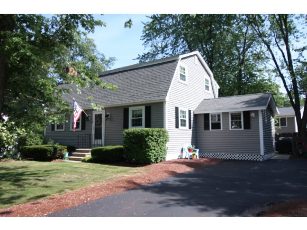 14 Nightingale Road Nashua, NH 03062 - Photo 3 of 20
