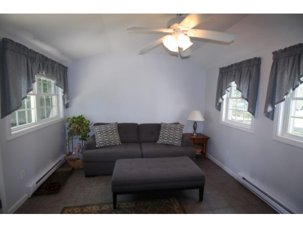 14 Nightingale Road Nashua, NH 03062 - Photo 8 of 20