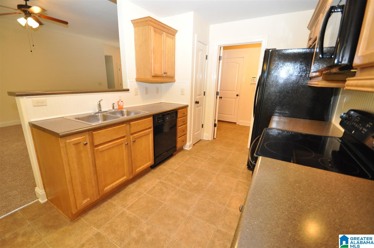 102 Falling Waters Lane Alabaster, AL 35114 - Photo 2 of 9