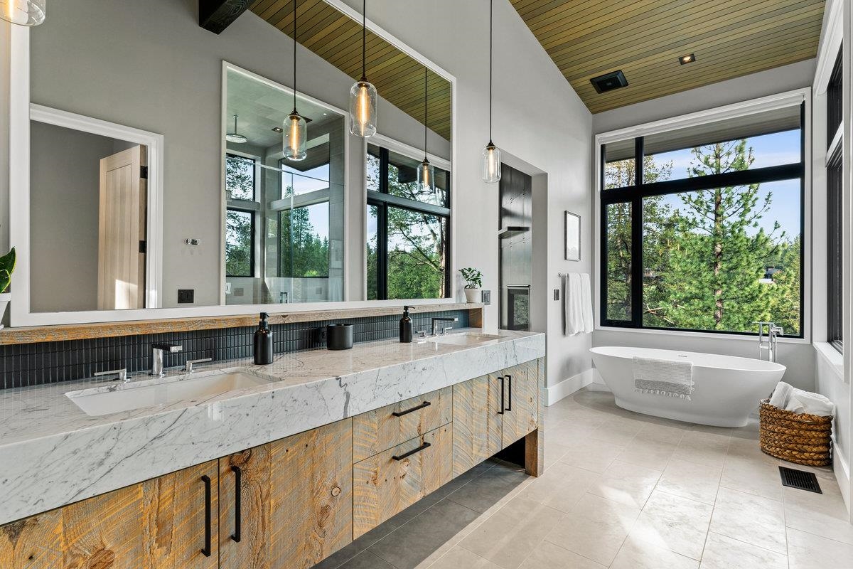 11611 Ghirard Road Truckee, CA 96161 - Photo 12 of 21 Gallery Image 12