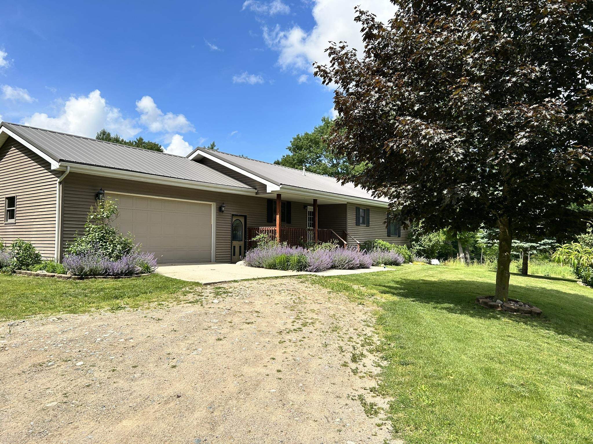 1879 North Crystal Road Vestaburg, MI 48891 - Photo 24 of 43