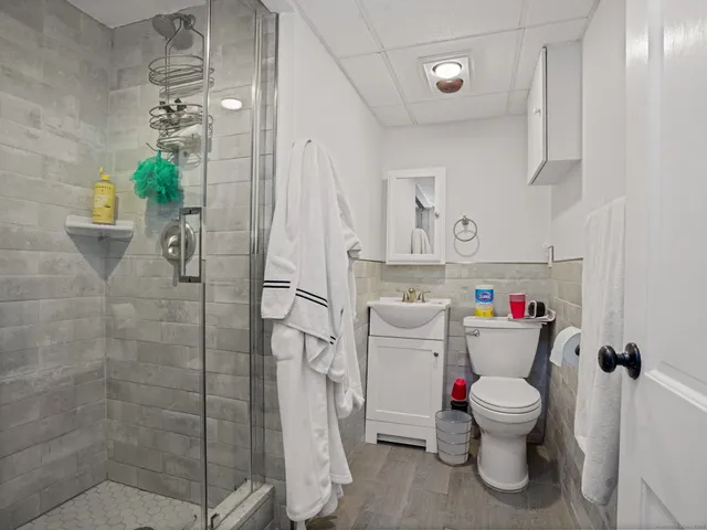 $10,000 | 10 Tupelo Road, Westport, CT 06880