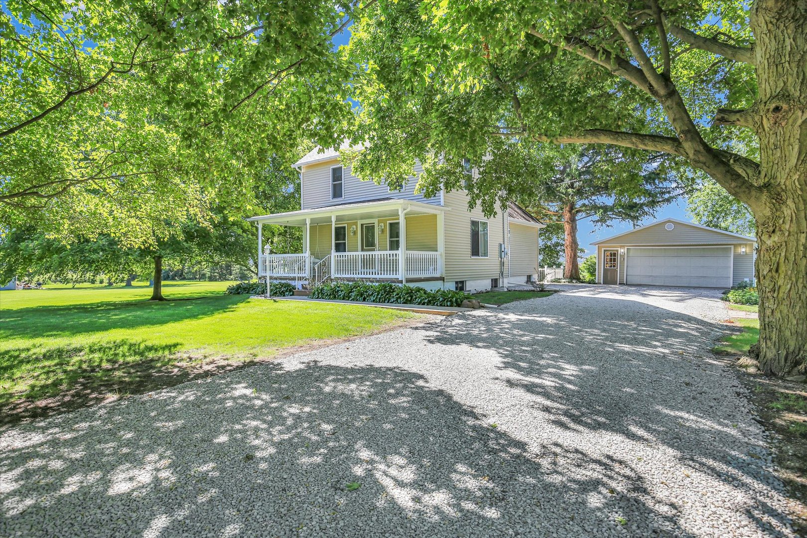 221 East 5th Avenue Rankin, IL 60960 - Photo 3 of 44 a view of a house with a yard