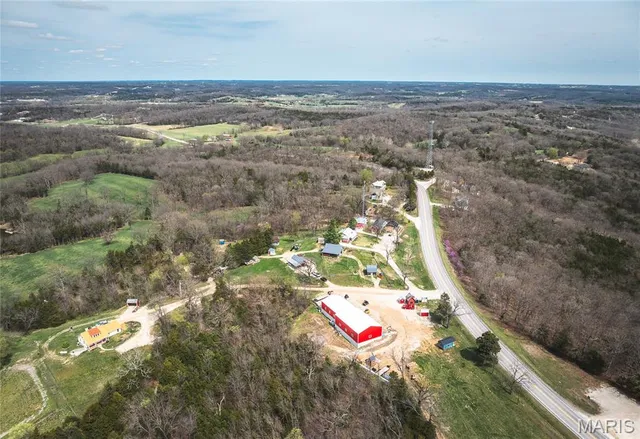 $325,000 | 1351 Hwy 63 Loose Creek, Jefferson City, MO 65101