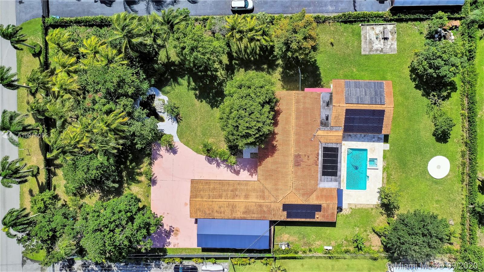 19051 Southwest 272nd Street Homestead, FL 33031 - Photo 4 of 52 5BD/4BD, 3-Car Garage, & Pool on over an Acre!