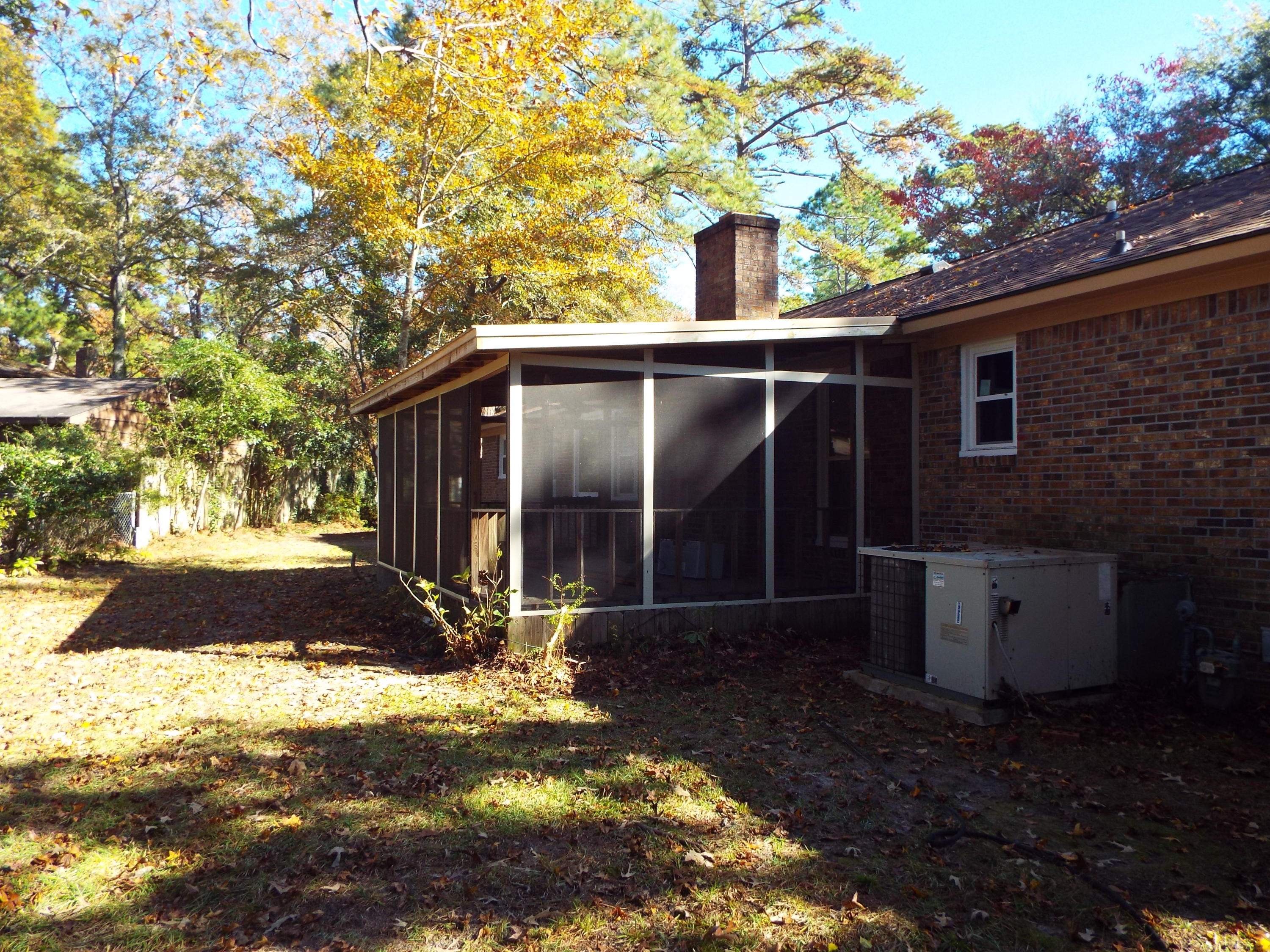 402 Grouse Road Summerville, SC 29485 - Photo 5 of 37 DSCF8352