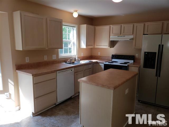 2812 Beehnon Way Raleigh, NC 27603 - Photo 5 of 24 Gallery Image 5
