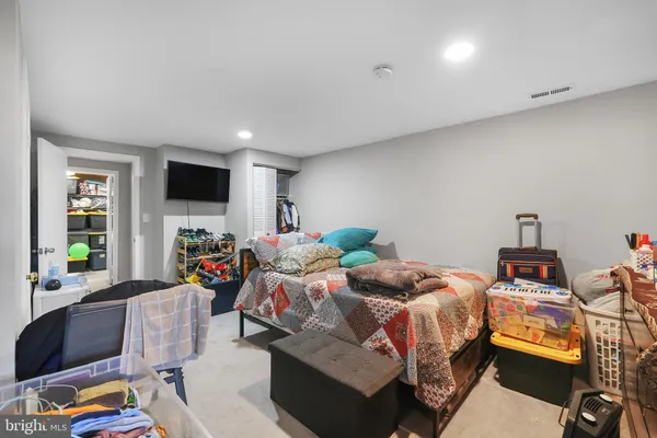 $399,900 | 8785 Ravenglass Way, Montgomery Village, MD 20886