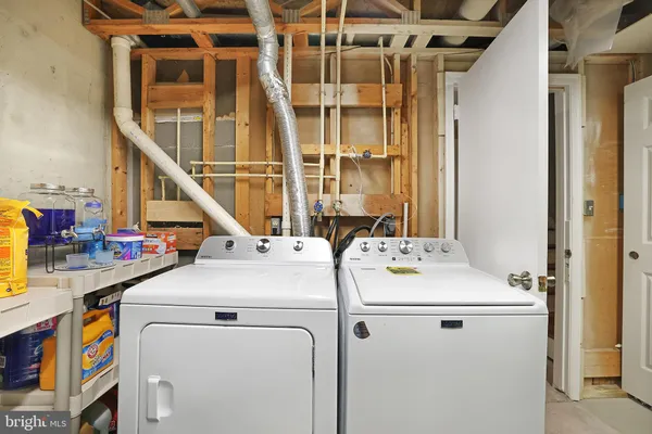 $399,900 | 8785 Ravenglass Way, Montgomery Village, MD 20886