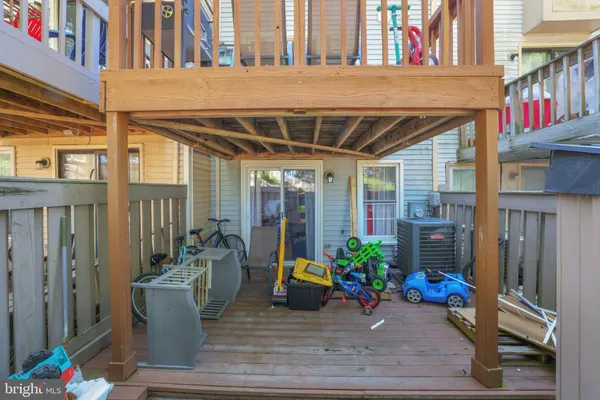 $399,900 | 8785 Ravenglass Way, Montgomery Village, MD 20886