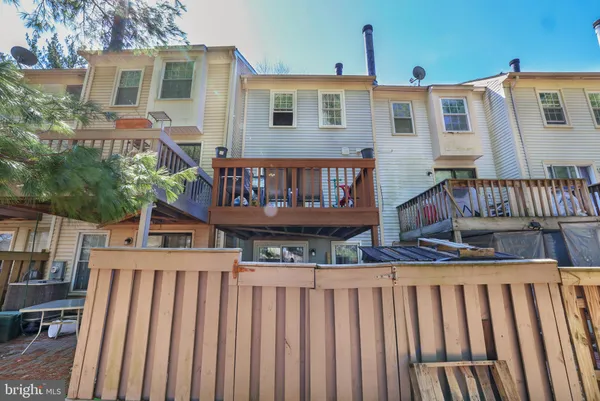 $399,900 | 8785 Ravenglass Way, Montgomery Village, MD 20886