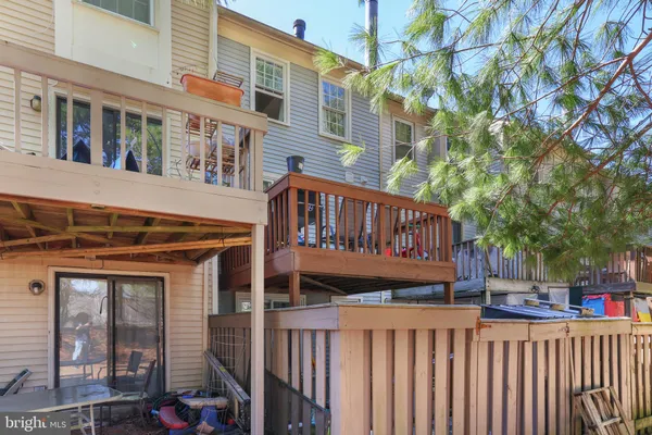 $399,900 | 8785 Ravenglass Way, Montgomery Village, MD 20886