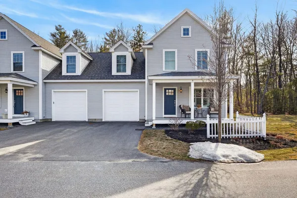 $649,000 | 9 Webhannet Place, Unit 7, Kennebunk, ME 04043