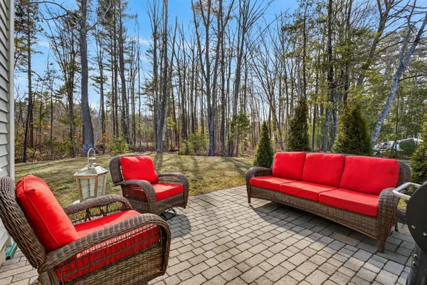 $649,000 | 9 Webhannet Place, Unit 7, Kennebunk, ME 04043