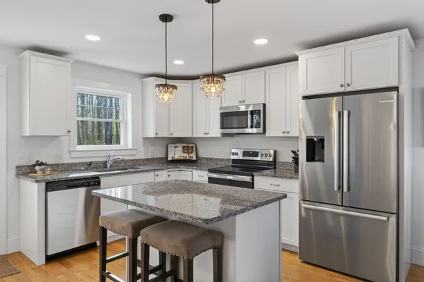 $649,000 | 9 Webhannet Place, Unit 7, Kennebunk, ME 04043