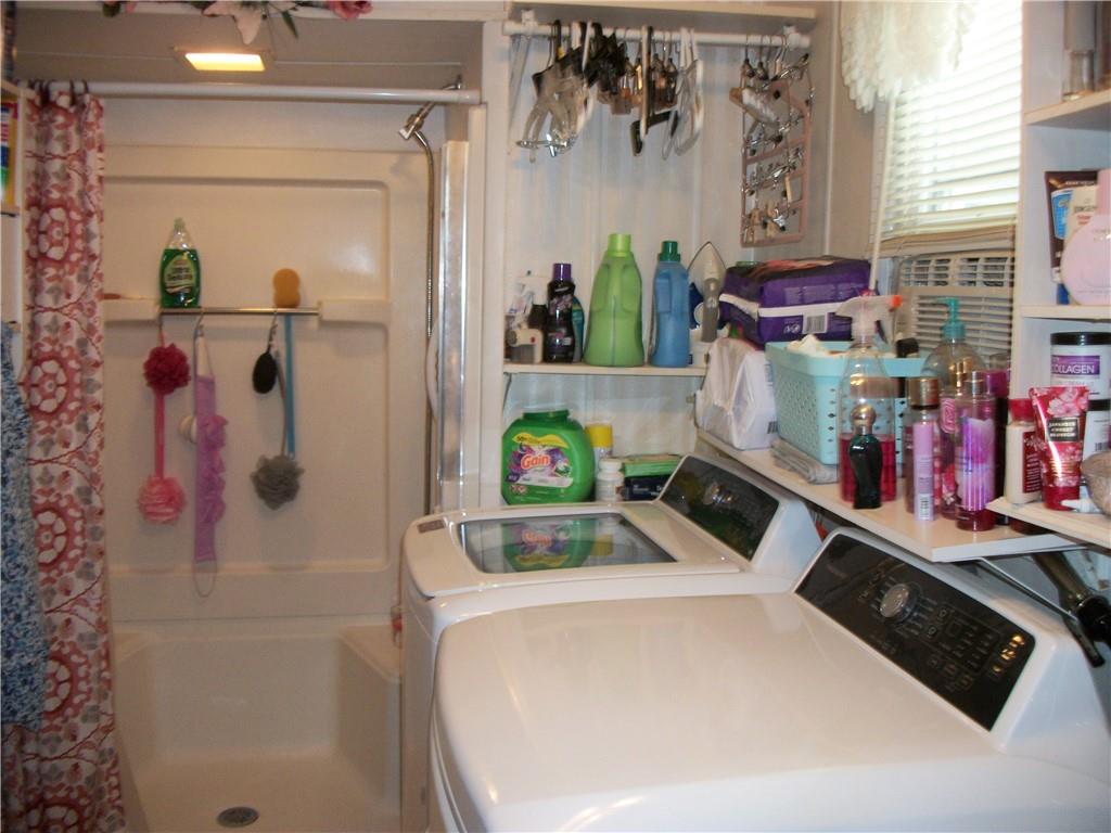 944 Mapletown Road Greensboro, PA 15338 - Photo 5 of 20 a room with toys and wall picture