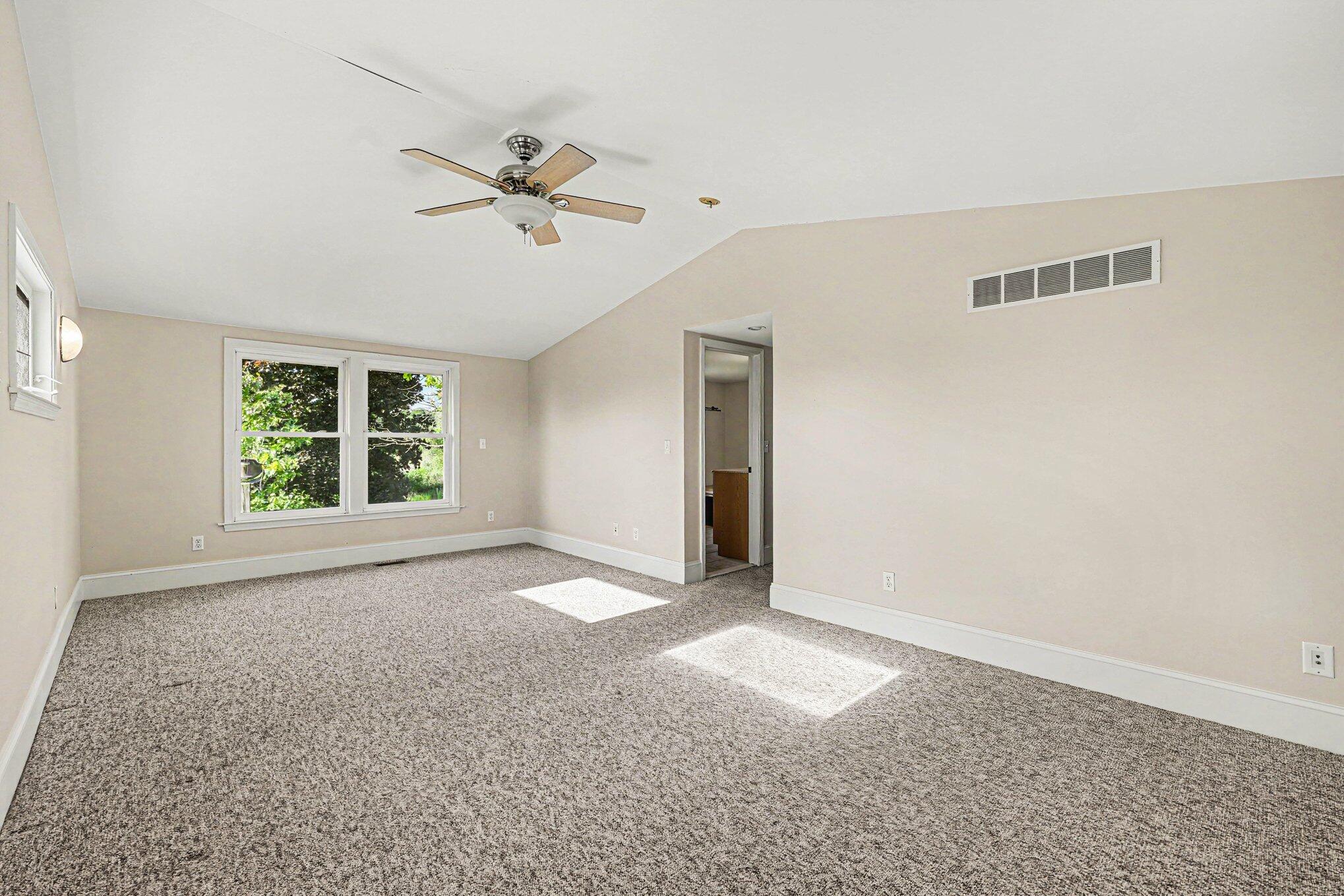 12845 Dexter-Chelsea Road Chelsea, MI 48118 - Photo 8 of 30 012_file_1506
